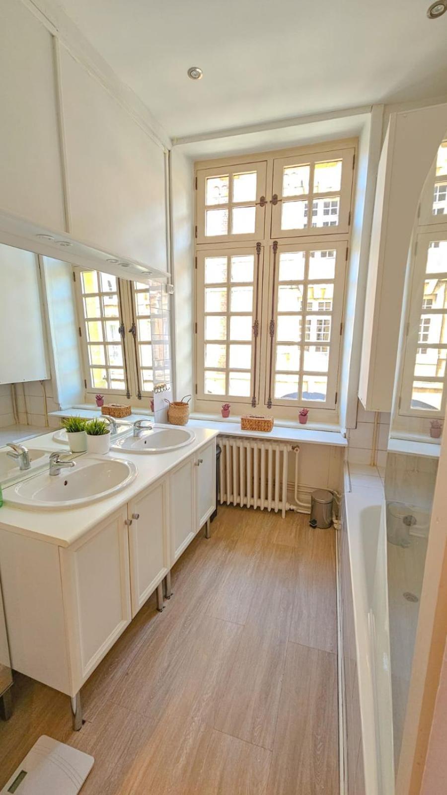 Grand Apt 130M2 Vue Place Ducale Charleville-Mézières Kültér fotó